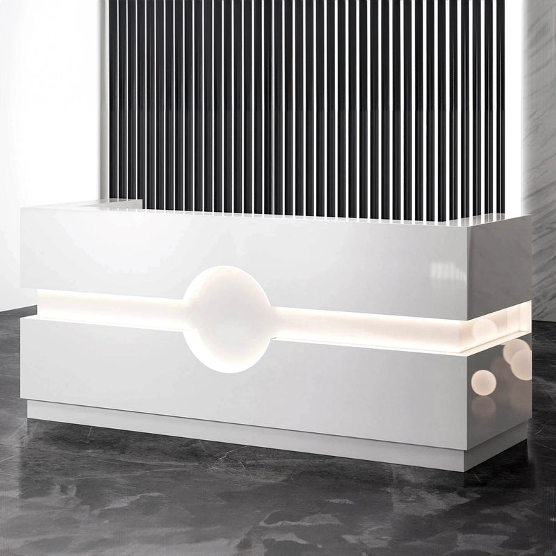 Aisha ยท Front Reception Desk