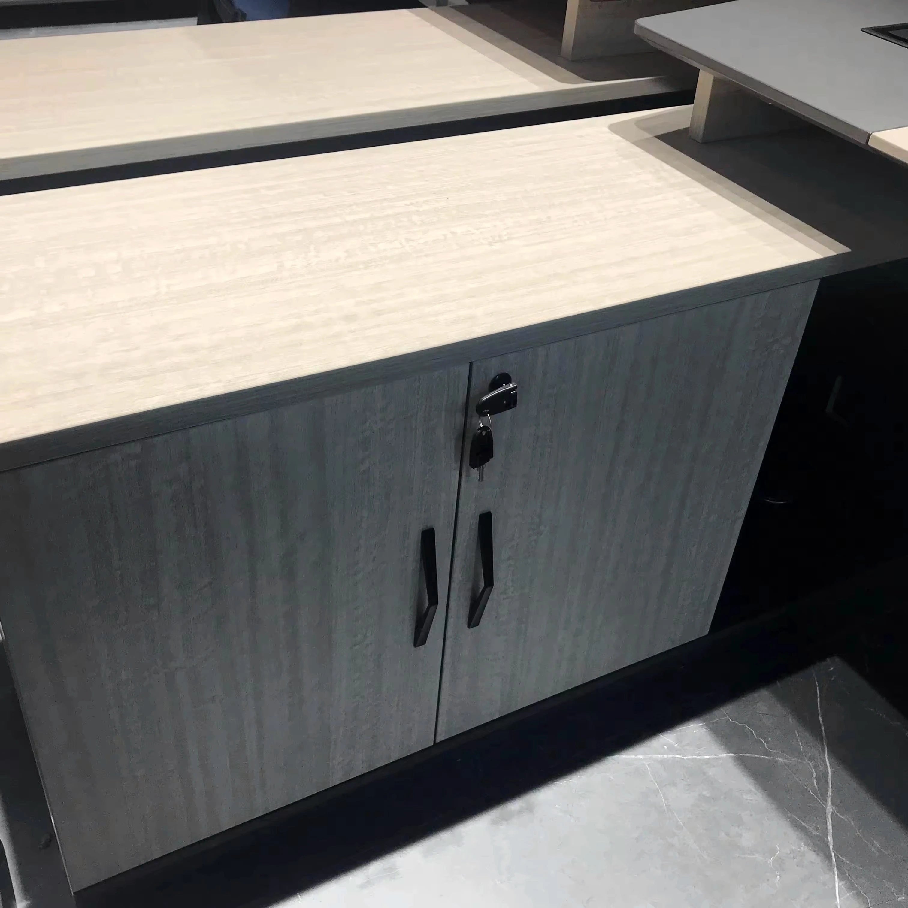 Amara · Modern L-Shaped Executive Desk