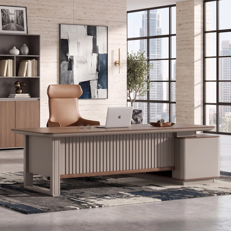 Granby desk in a stone tower office with a city view, photo 4