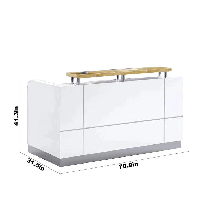 Harlow · Front Reception Desk
