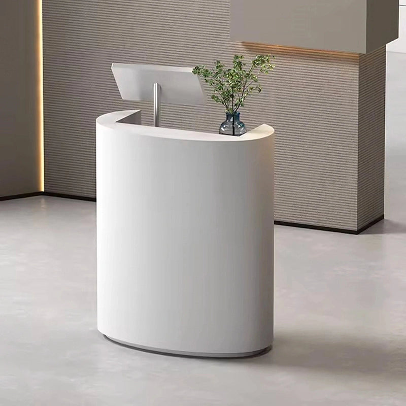 Isla · Front Greeter Station