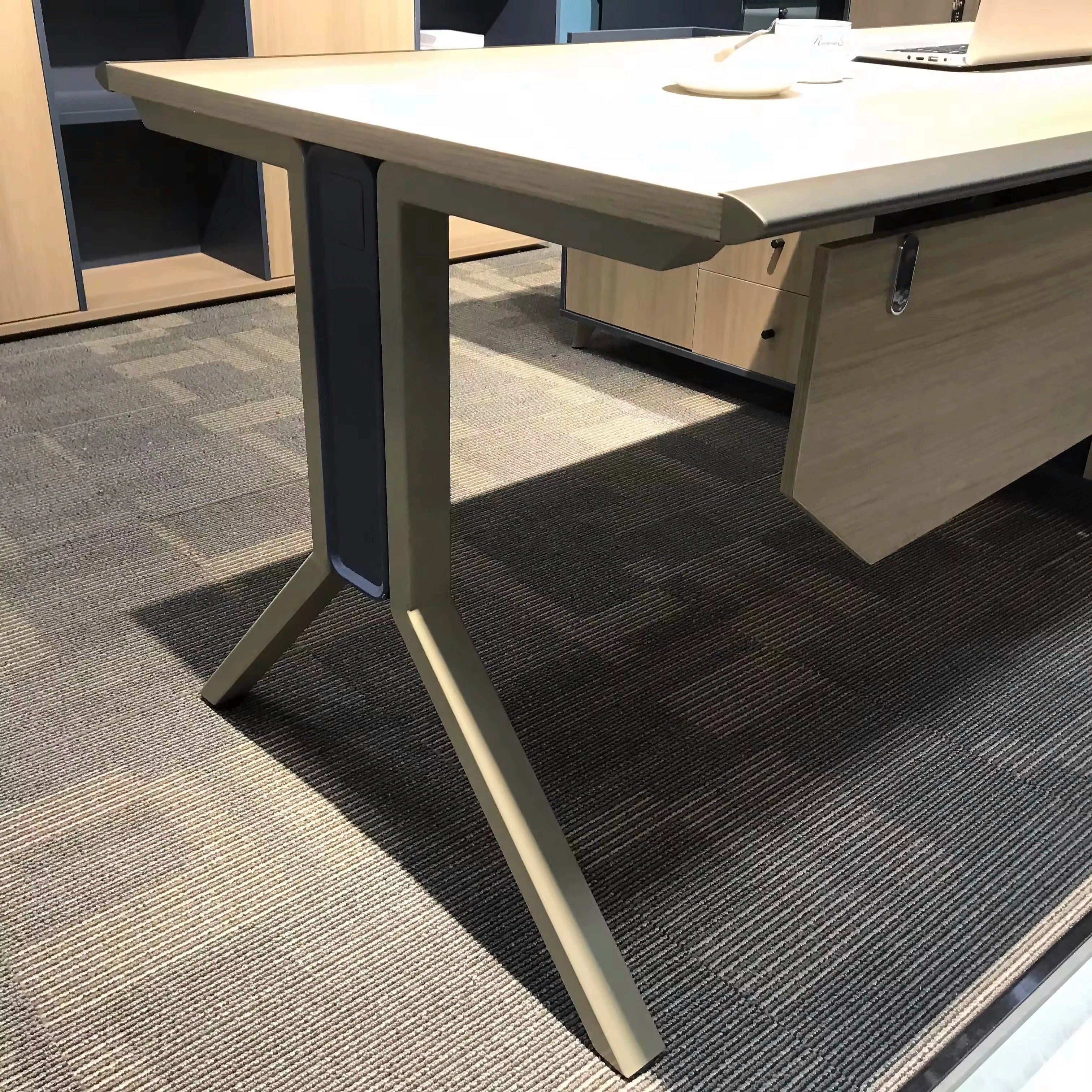 Jessie ยท Modern L-Shaped Executive Desk