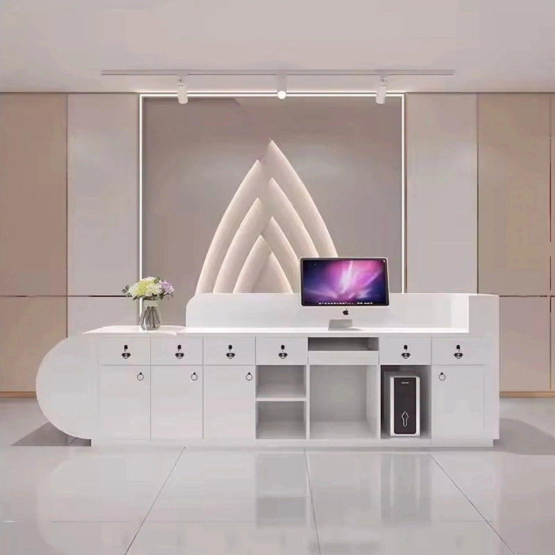 Odette · Front Reception Desk