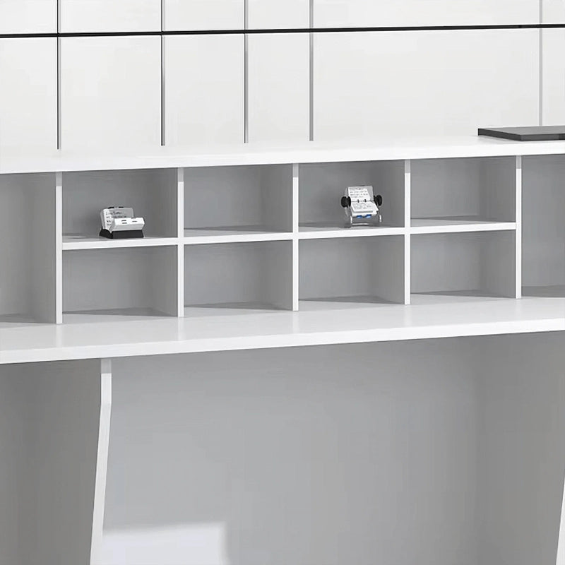 Seralyn Β· Front Reception Desk