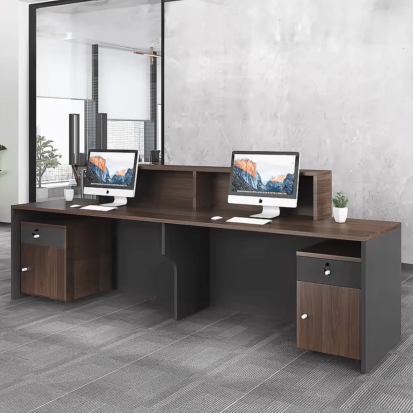 Taviel ยท Front Reception Desk