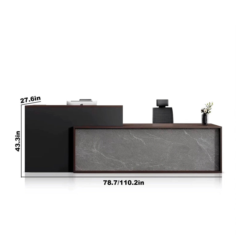 Vicente · Front Reception Desk