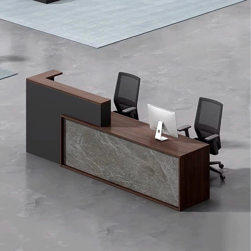 Vicente · Front Reception Desk