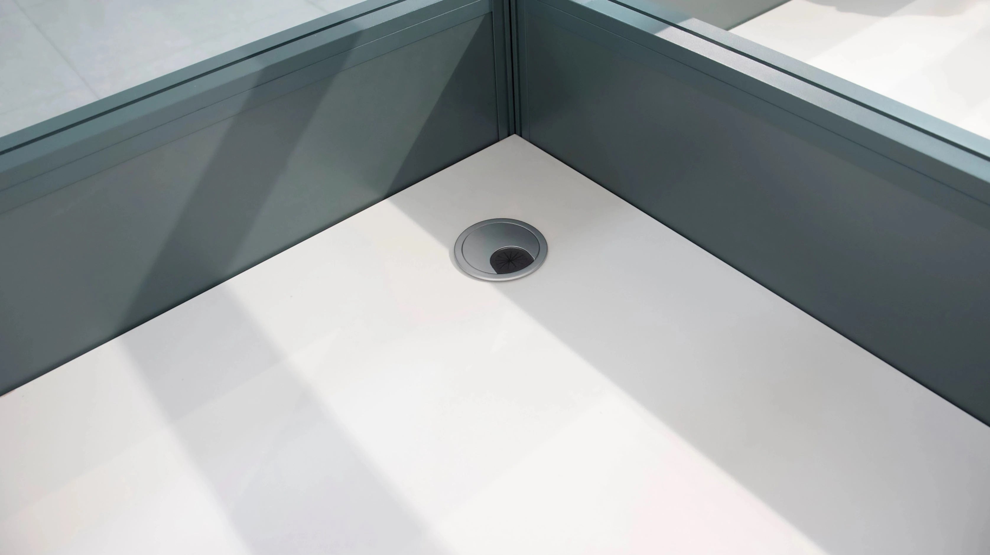 Vienna ยท L-Shaped Cubicle Workstation
