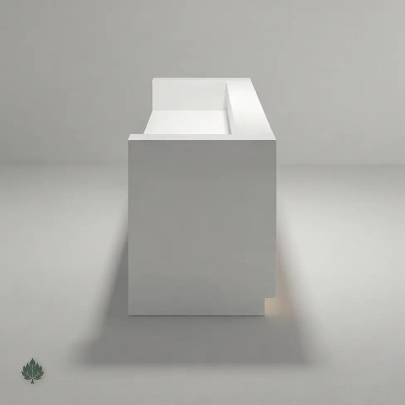 Avaris · Front Reception Desk