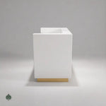 Elliora · Front Reception Desk