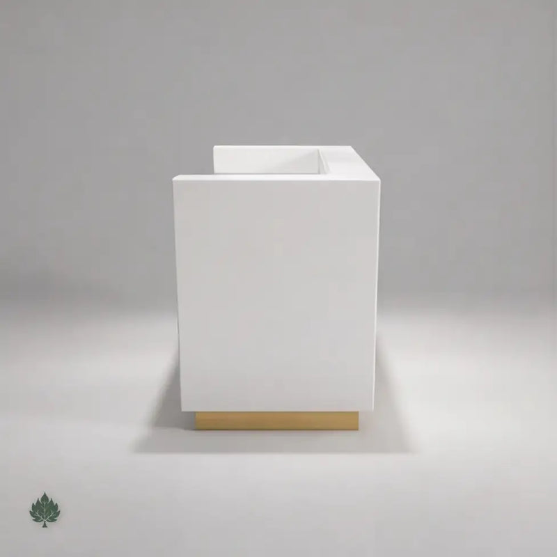 Elliora · Front Reception Desk