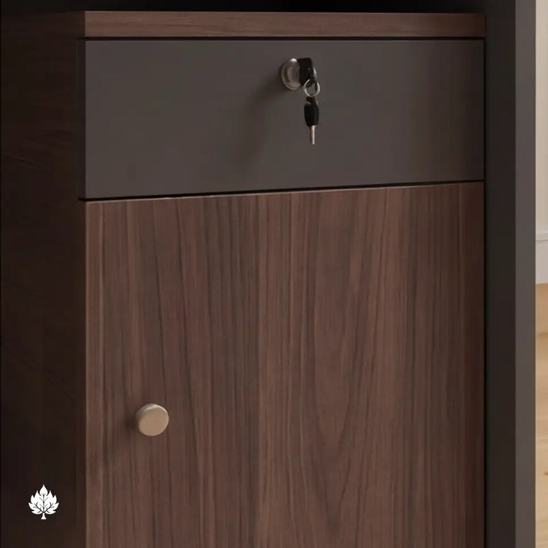 Taviel · Front Reception Desk