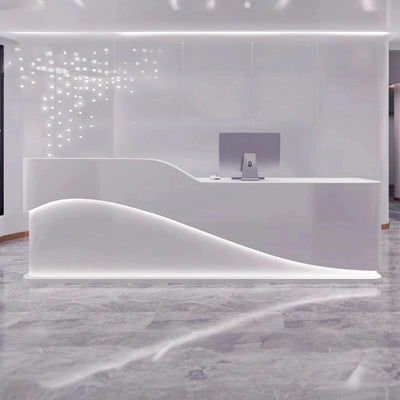 Arvid · Front Reception Desk