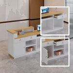 Beatriz · Front Reception Desk