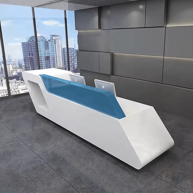 Everleigh · Front Reception Desk