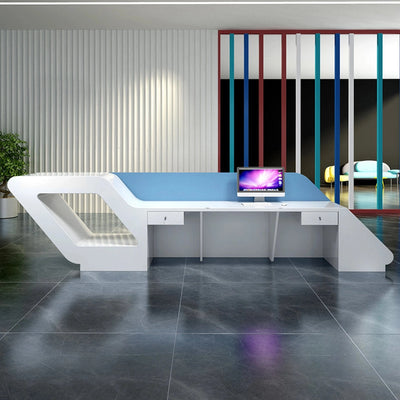 Everleigh · Front Reception Desk