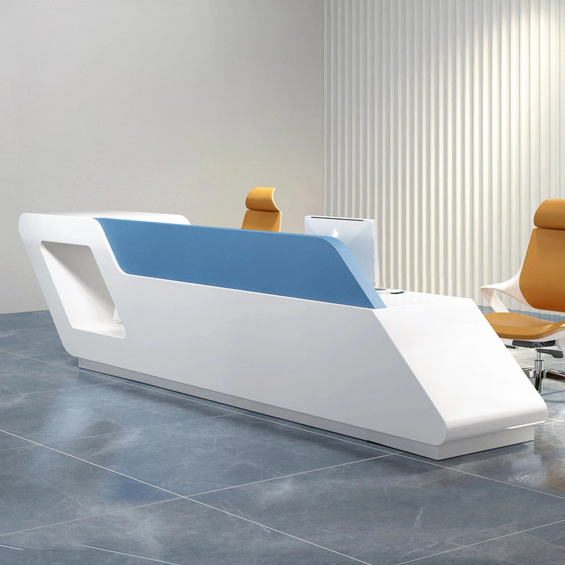 Everleigh · Front Reception Desk