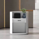 Isla · Front Greeter Station