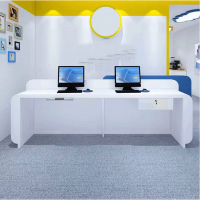 Maelor · Front Reception Desk