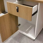 Maximilian · Front Lobby Desk