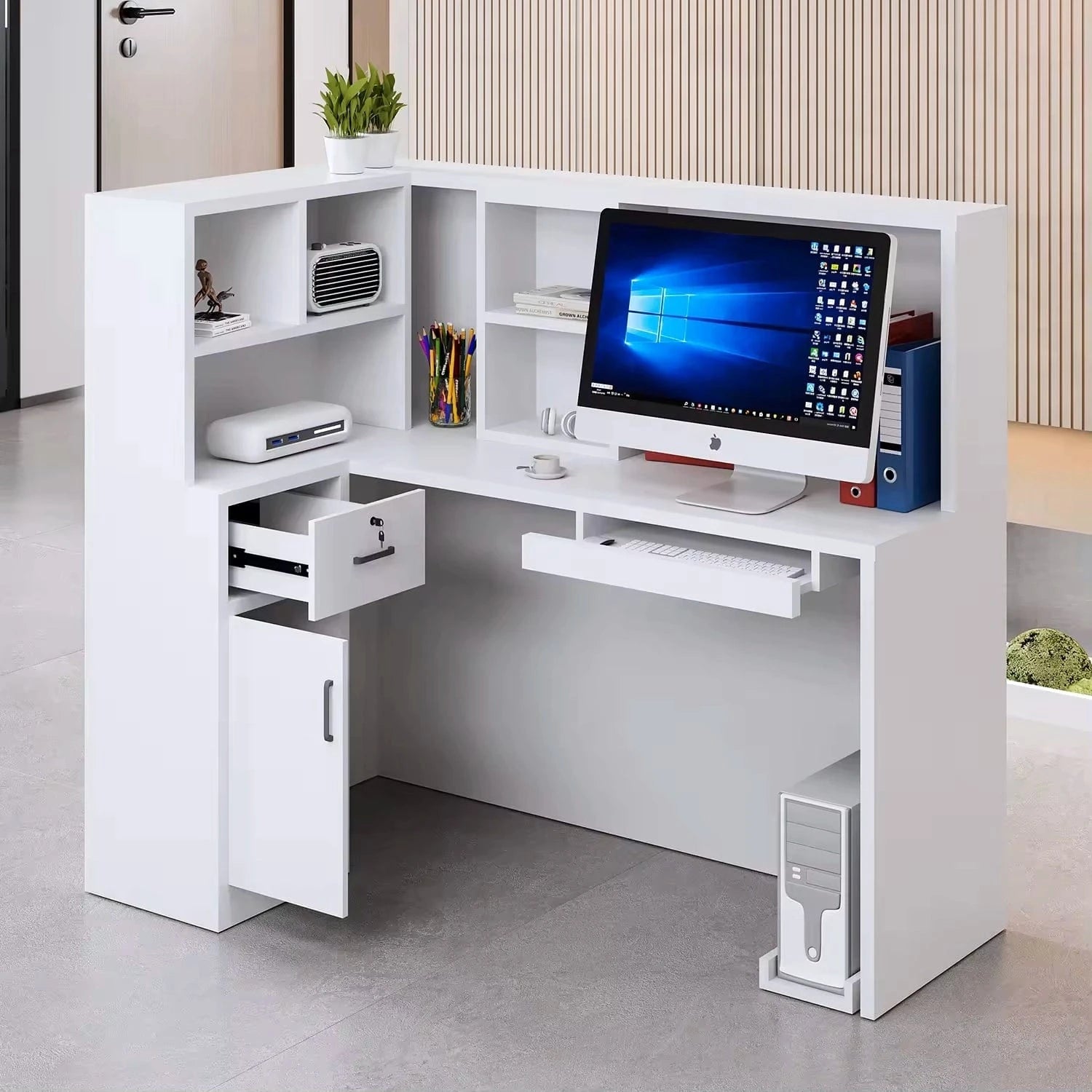 Natalia · Greeter Station