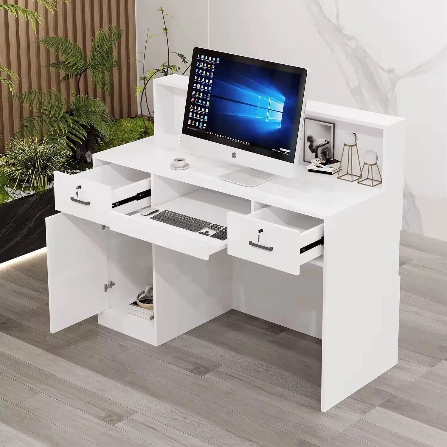 Natalia · Greeter Station