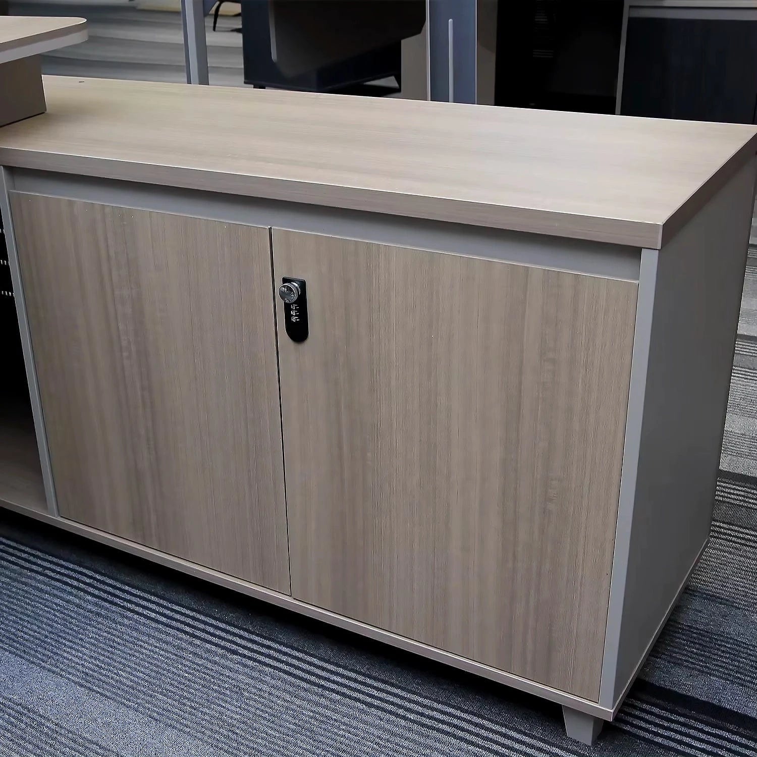 Spain · Modern L-Shaped Executive Desk